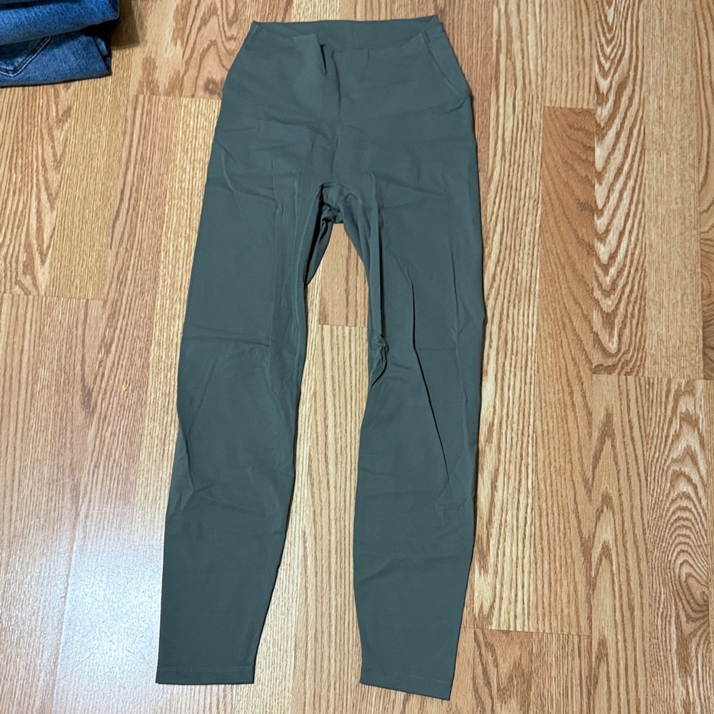 No front seam leggings